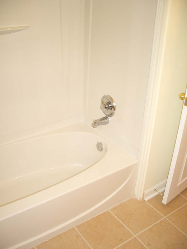 hall_bath_982